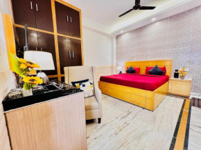 Divine Inn Hotel Near Rajouri Garden Main Market